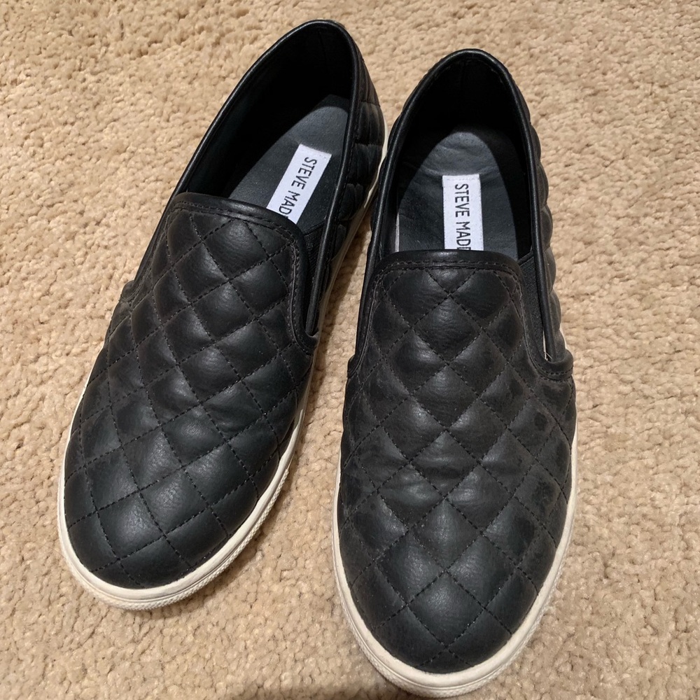 steve madden black slip ons